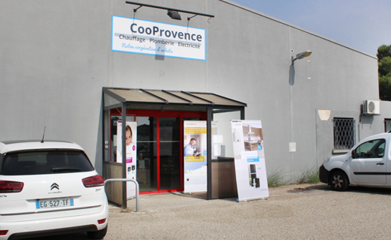 Quarante plombiers-chauffagistes, et quelques électriciens aussi, ont décidé de se réunir pour prendre en main leurs achats de matériels et fournitures