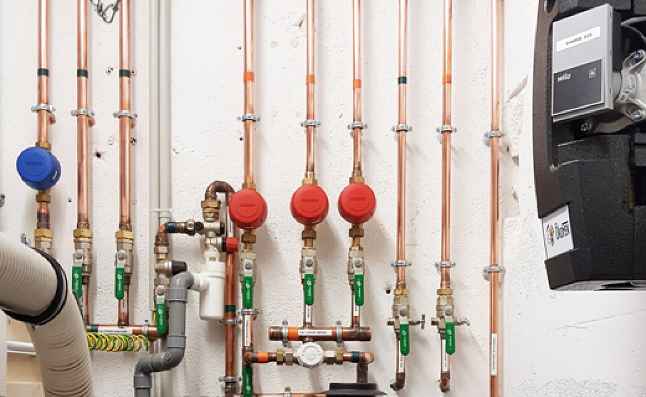 Les règles à respecter et les erreurs à éviter lors de la conception d’une installation de production d’eau chaude sanitaire