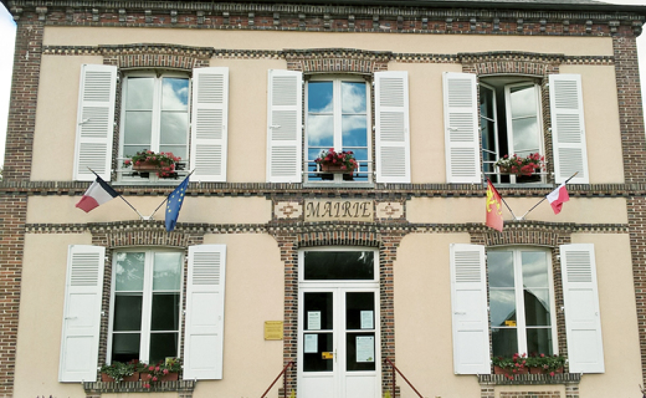 La commune des Barils (Eure) a pu réduire de 44 % les consommations de la mairie, chauffée au propane