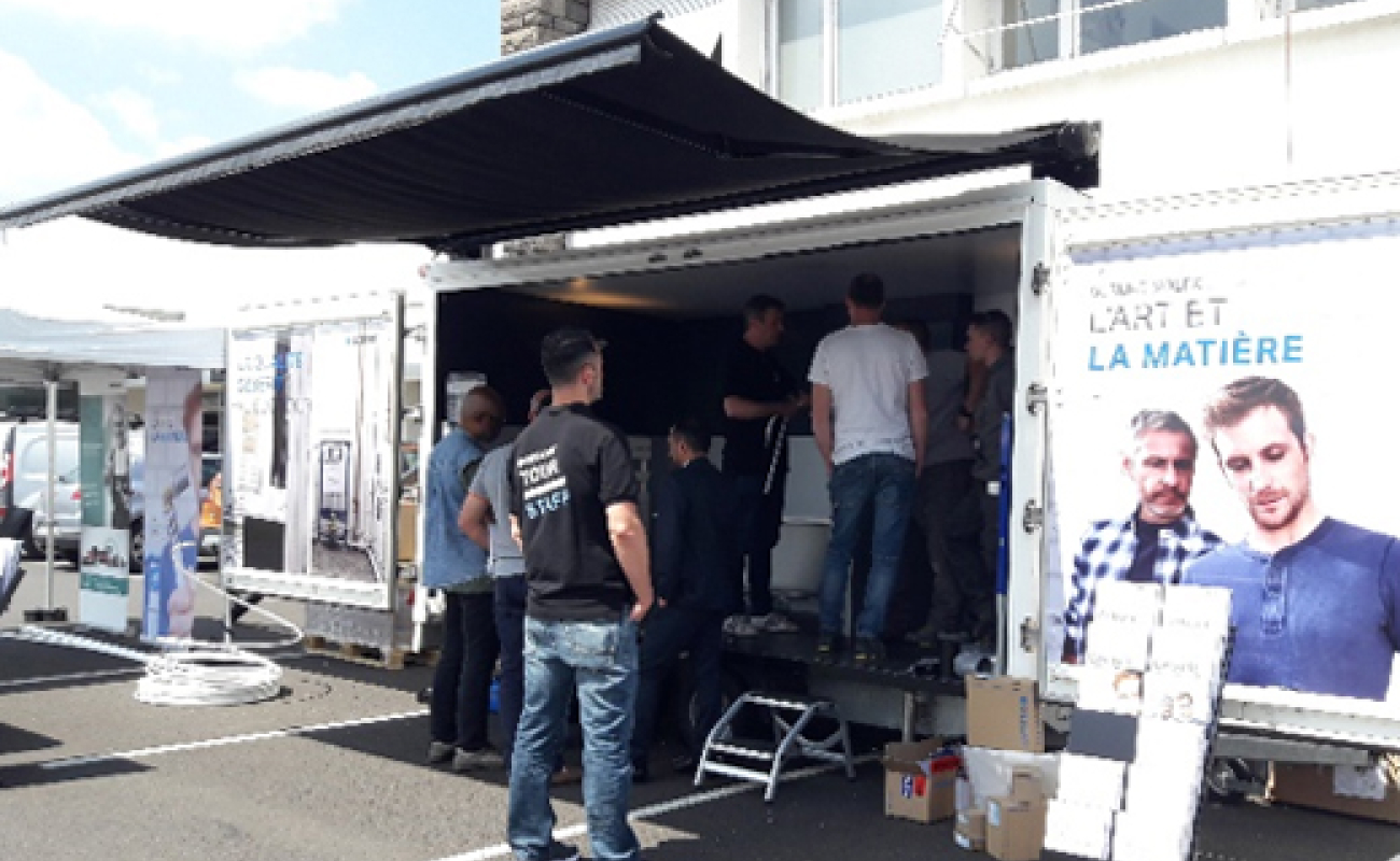 Le Geberit Volex On Tour permet de découvrir une sélection de produits sanitaires.