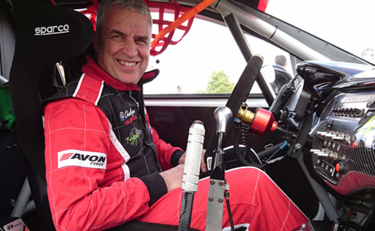 Plombier et mécano, il consacre tous ses loisirs au rallycross