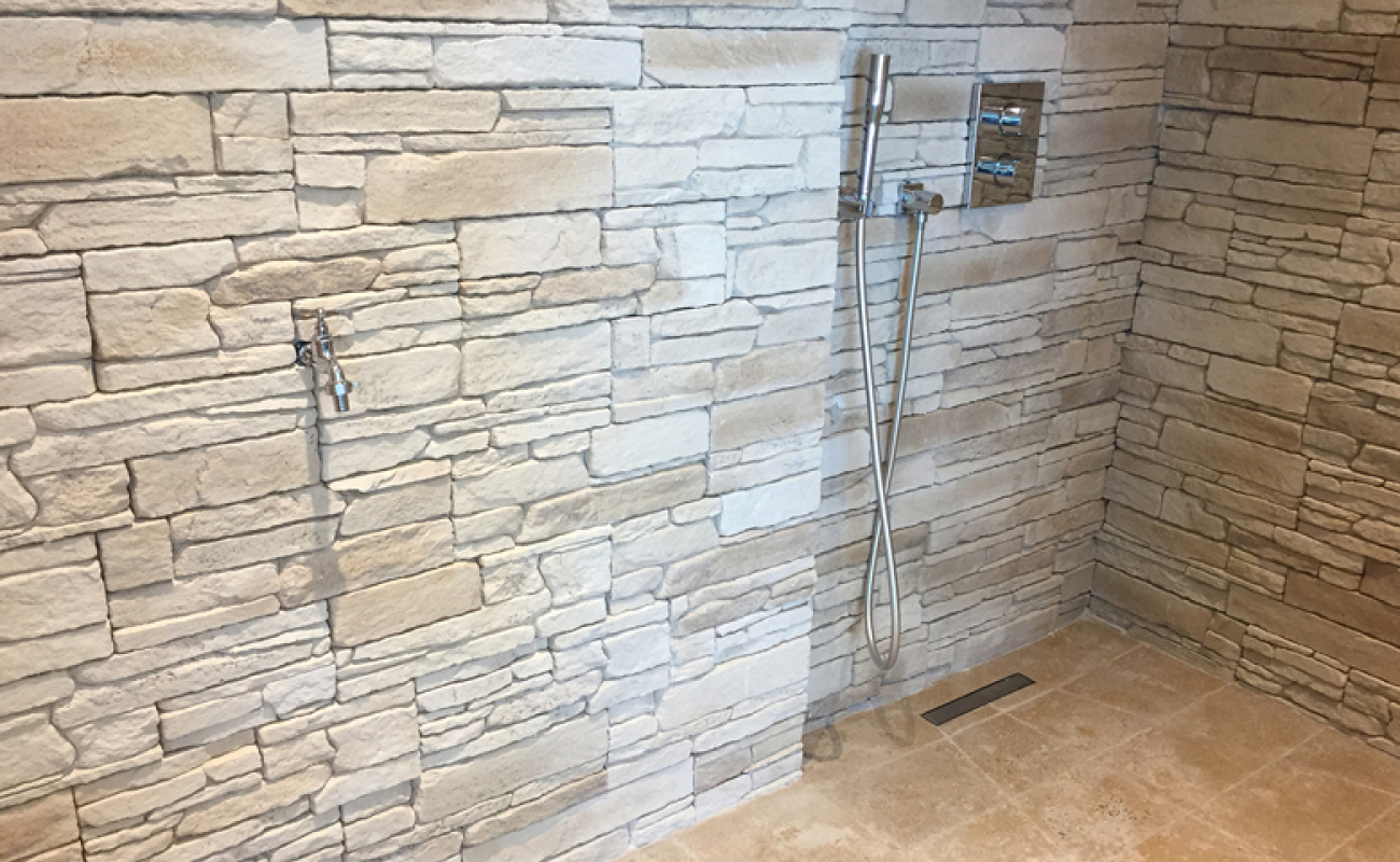 Douche sans ressaut : les craintes des professionnels