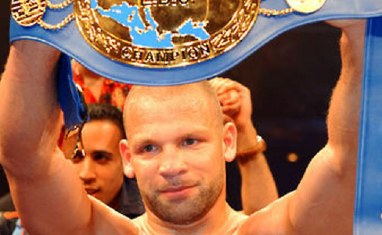 Jean-Marc Monrose, champion de boxe et plombier-chauffagiste