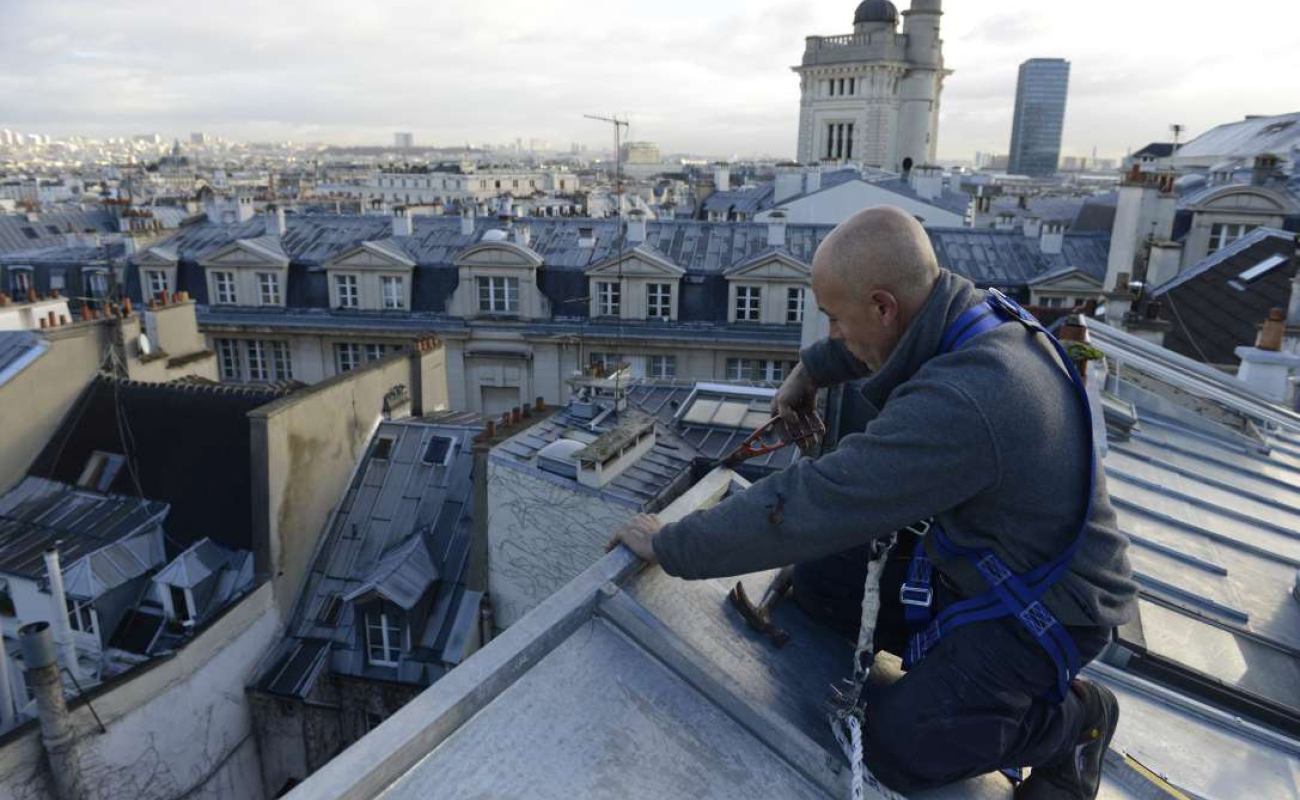 Couvreurs zingueurs à l'Unesco - Gérard Mermet