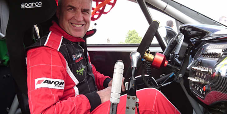 Plombier et mécano, il consacre tous ses loisirs au rallycross