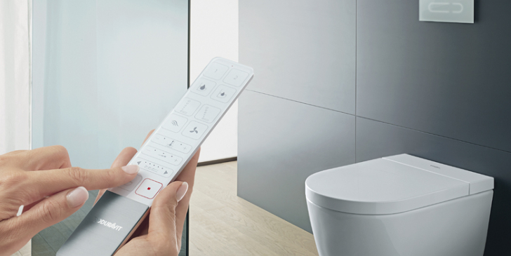 Les WC proposent des fonctions high-tech comme un siège chauffant, un système désodorisant, un détecteur de présence…