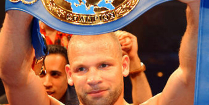 Jean-Marc Monrose, champion de boxe et plombier-chauffagiste