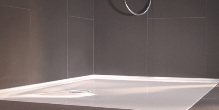 Douche zéro ressaut : une solution qui simplifie la pose du receveur