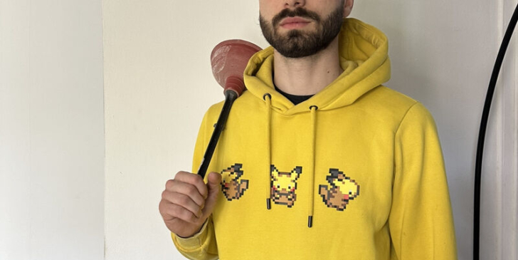 E