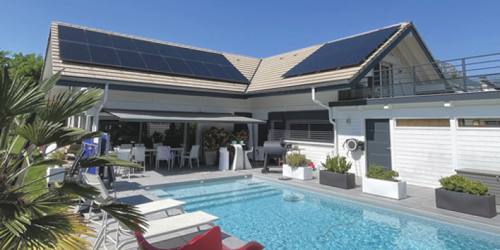 Photovoltaïque, pompe à chaleur et batterie pour une maison savoyarde