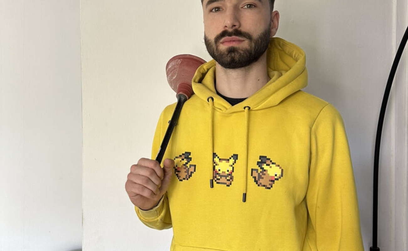 E